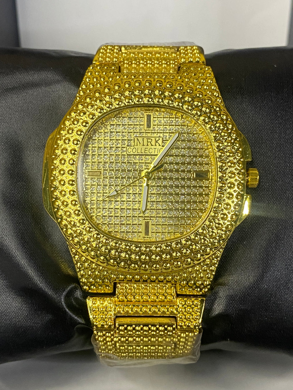 Luxury Full-Iced Gold Wristwatch for Men