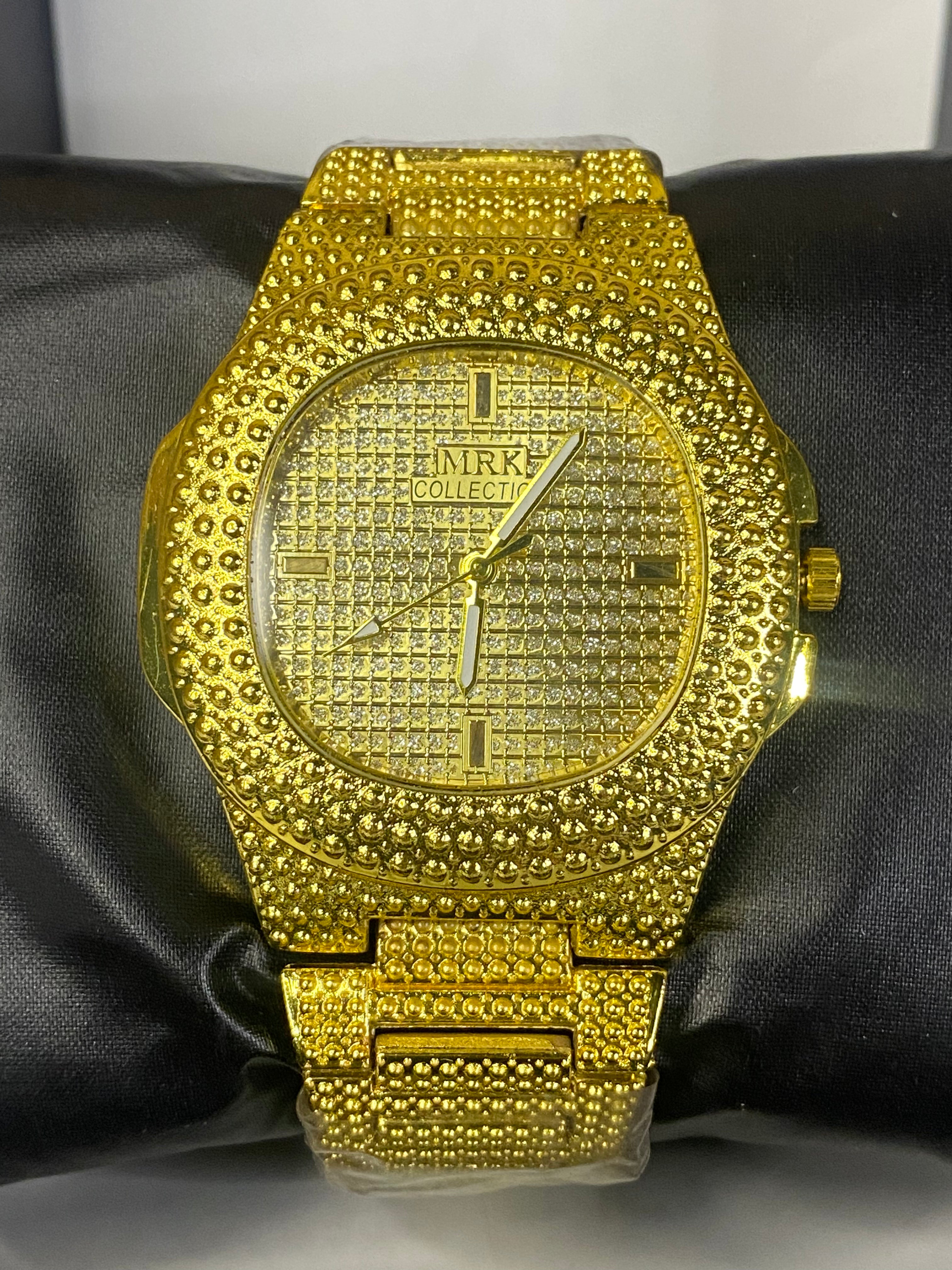 Luxury Full-Iced Gold Wristwatch for Men