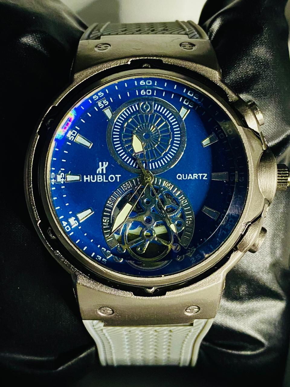 Hublot Quartz Chronograph Men’s Watch – Blue Dial, White Silicone Strap, Luxury Analog Design