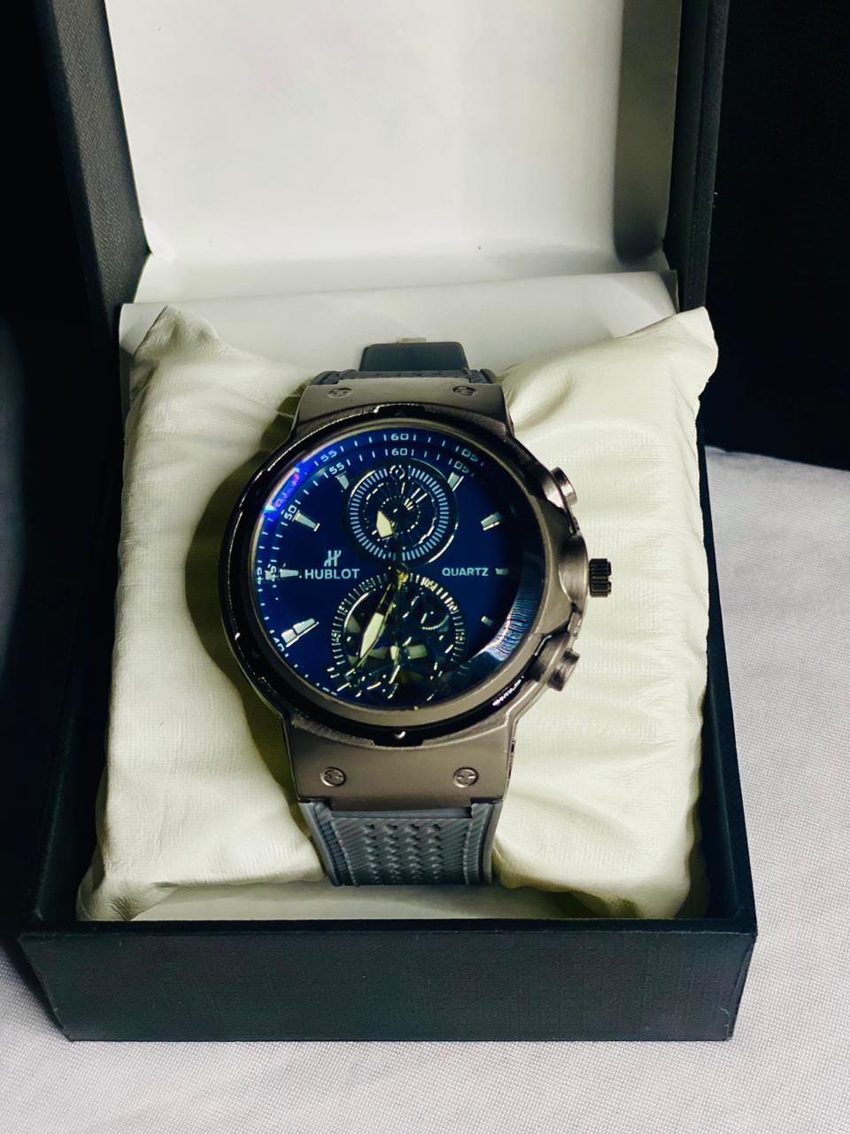 Hublot Quartz Chronograph Men’s Watch – Blue Dial, White Silicone Strap, Luxury Analog Design