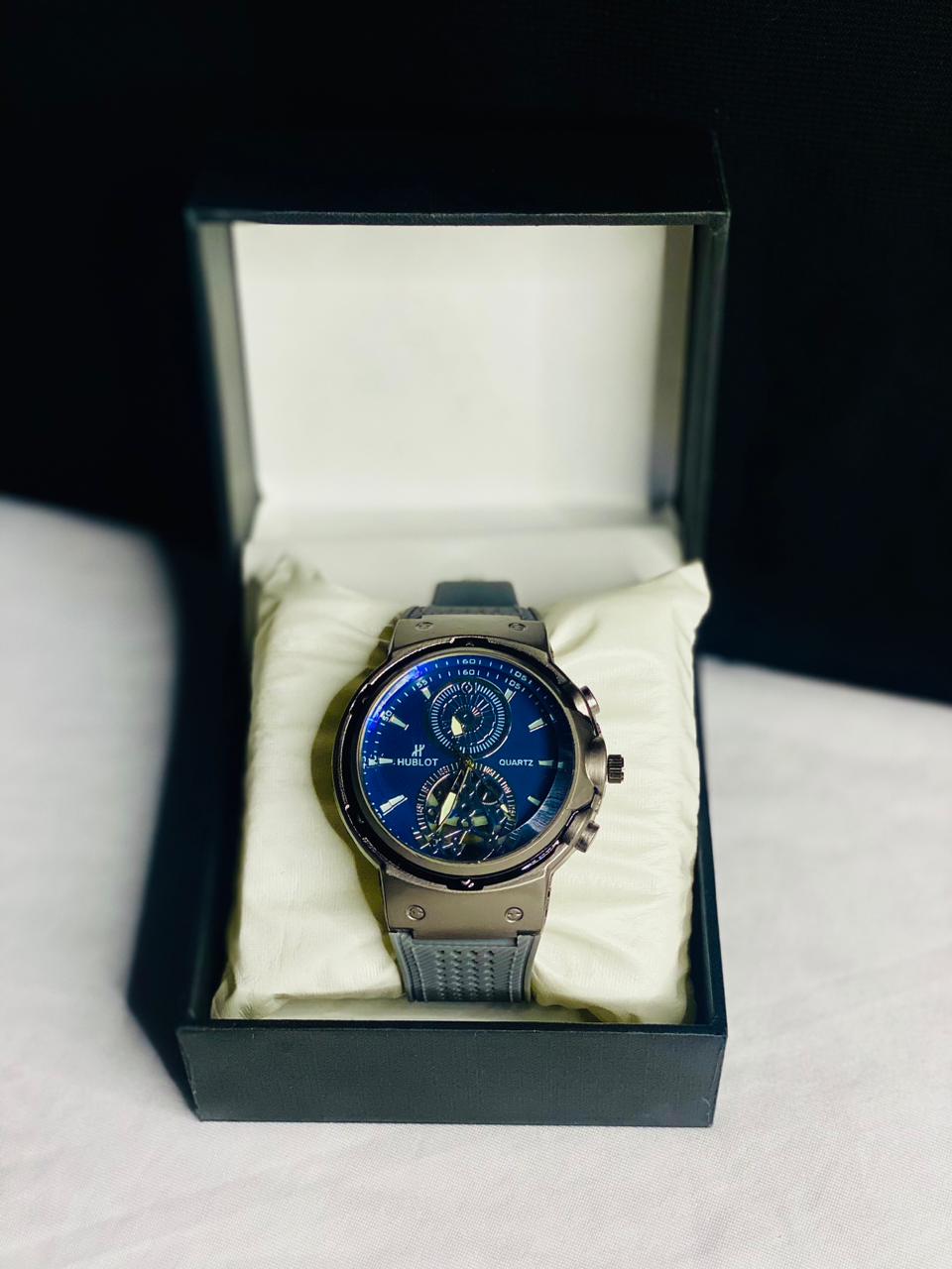 Hublot Quartz Chronograph Men’s Watch – Blue Dial, White Silicone Strap, Luxury Analog Design